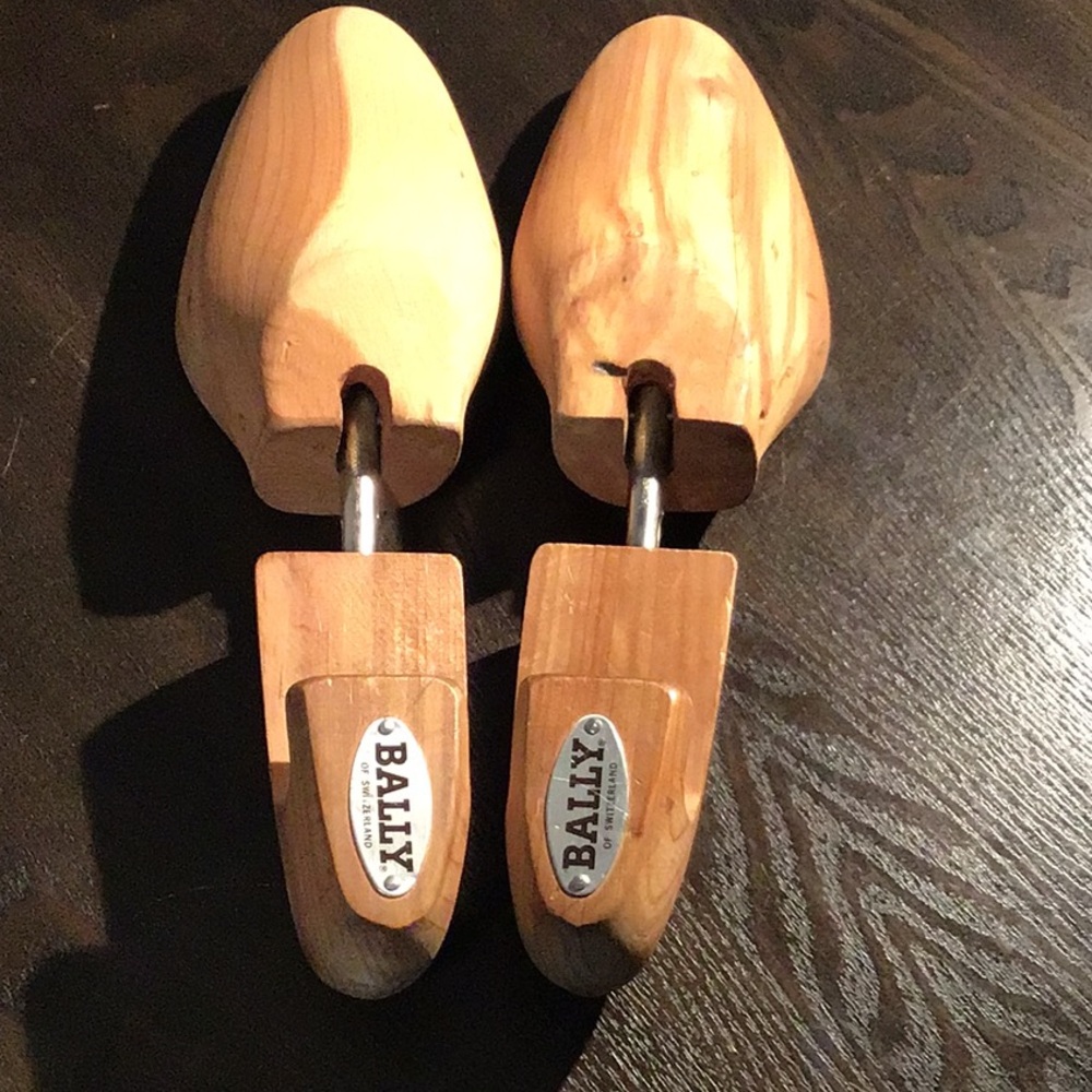 EUC Bally of Switzerland Cedar Shoe Keepers